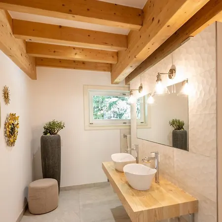 公寓 梅利塔度假屋酒店 *